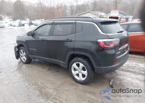 2018 Jeep Compass Latitude 4X4 z USA, uszkodzony, nr VIN 3C4NJDBB2JT434000